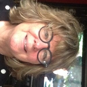 Meet your Posher, Pam